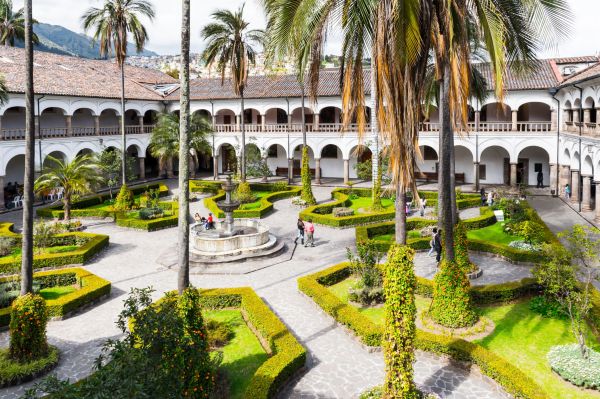 Quito-San-Francisco-Courtyard