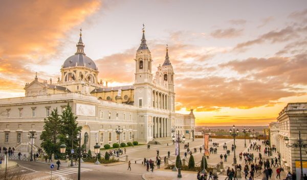 Madrid-Almudena-Kathedrale