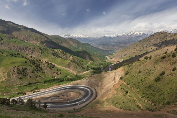Pass-zwischen-Tashkent-und-Fergana-Tal