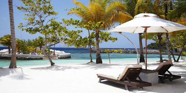 GoldenEye-Resort