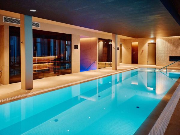 Mövenpick-Hotel-Spa-&-Wellnessbereich