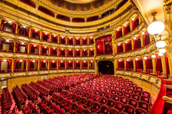 Nizza-Oper-Saal