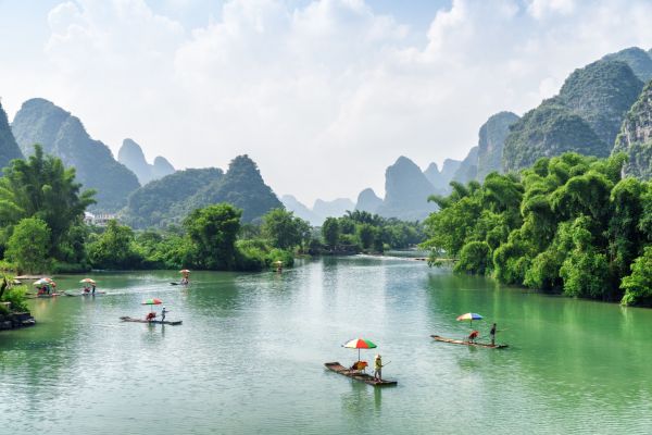 Yangshuo-Yulong-Fluss-Bambusflossfahrt