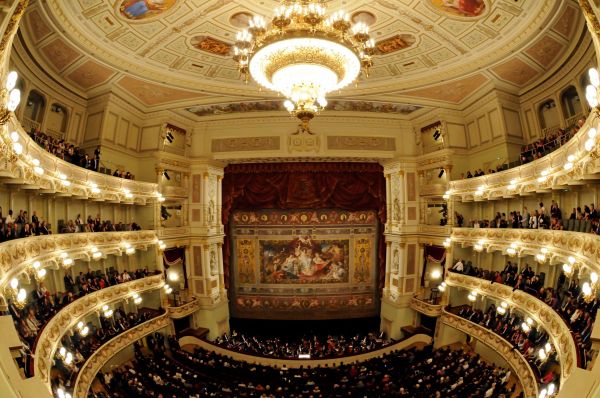 Semperoper-Zuschauerraum